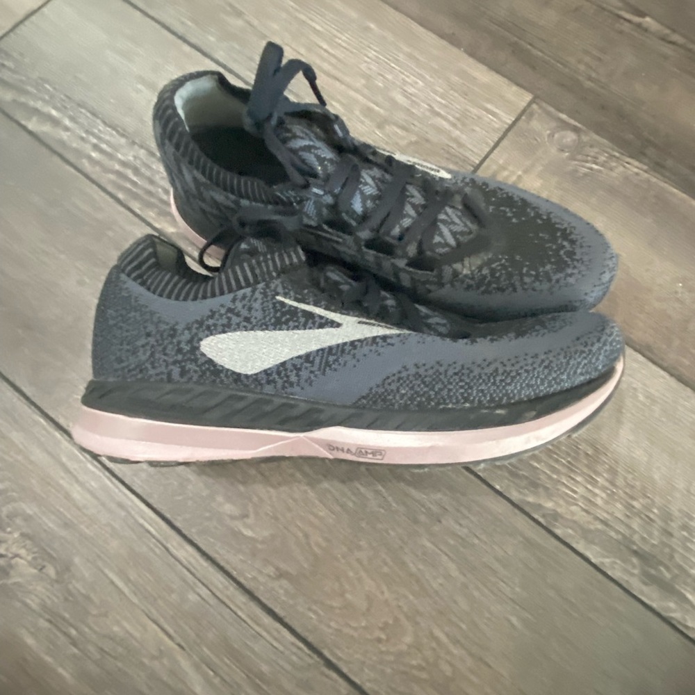 Brooks womens sneakers